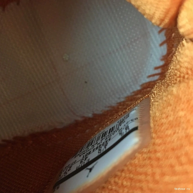 AA2494-801 Jordan  Campfire 18 Retro Orange 0420